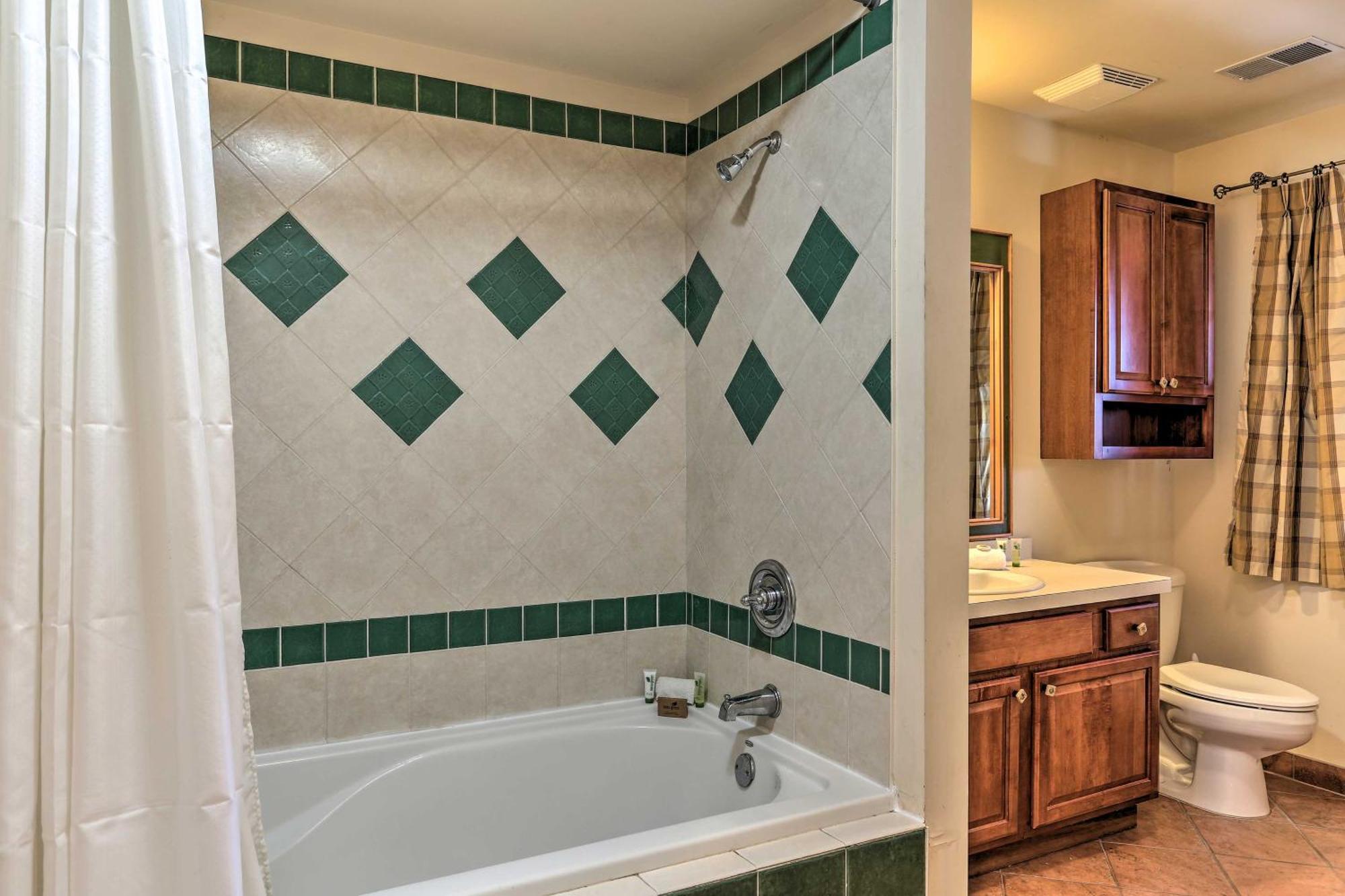 Mountain Creek Resort Home - Hot Tub And Pool Access Vernon Exterior foto